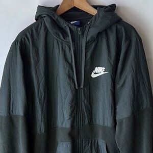 Nike Men's Dark Green Large Hooded lined Windbreaker